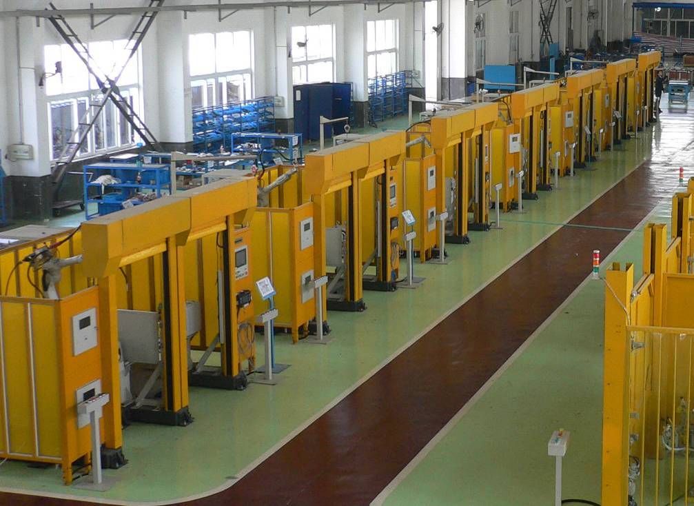 汽車座椅骨架的機(jī)器人系統(tǒng)焊接(圖3) 汽車座椅骨架的機(jī)器人系統(tǒng)焊接(圖3)